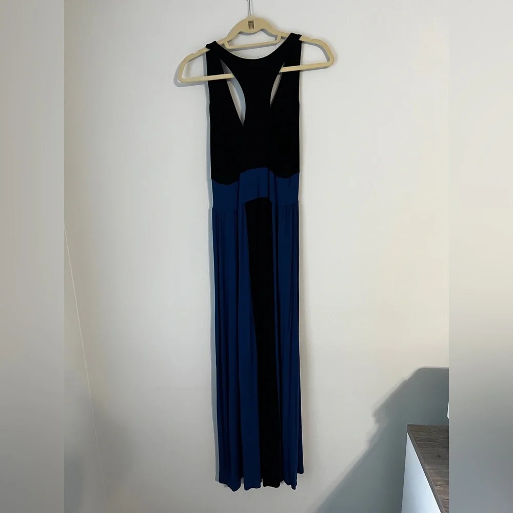 VENUS Maxi Dress - Picture 2 of 5
